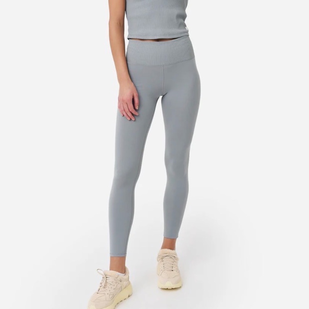 Vuori Ribbed Studio Legging - Size S